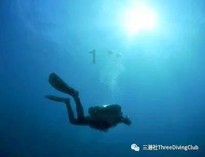 逃离沙漠建筑
